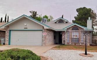 11665 Kristy Weaver Dr in El Paso, TX - Building Photo