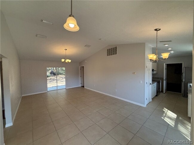 9612 N Jackson Way in Citrus Springs, FL - Building Photo - Building Photo