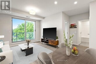 118 West St in Port Colborne, ON - Building Photo - Building Photo