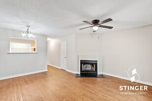 114 Tamara Ln in Port Royal, SC - Building Photo