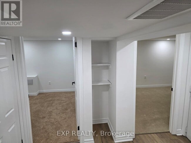 19 W 1st St in Hamilton, ON - Building Photo - Building Photo