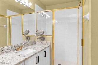 242 Newport Dr in Naples, FL - Building Photo - Building Photo