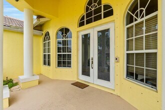 103 Black Olive Crescent in Royal Palm Beach, FL - Building Photo - Building Photo