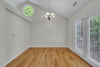 106 London Plain Ct in Cary, NC - Foto de edificio - Building Photo