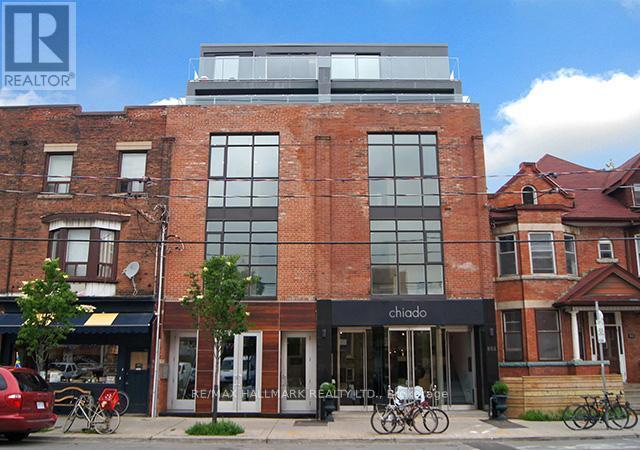 866 College St in Toronto, ON - Building Photo - Building Photo