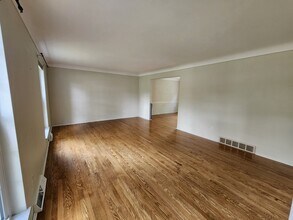 720 Woodfield Dr in Cincinnati, OH - Building Photo - Building Photo