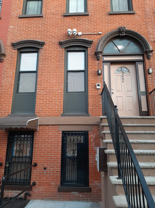 800 Ocean Ave in Jersey City, NJ - Building Photo - Building Photo