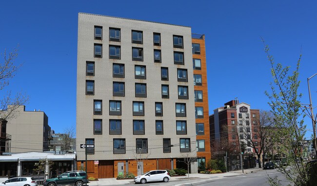 11-15 Jackson St in Brooklyn, NY - Foto de edificio - Building Photo