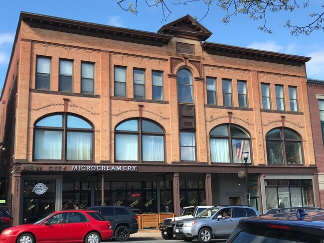32 Main St, Unit 3C in Hudson, MA - Building Photo - Building Photo
