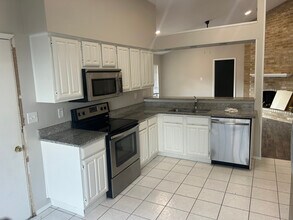 4312 Avon Ct in Flower Mound, TX - Building Photo - Building Photo
