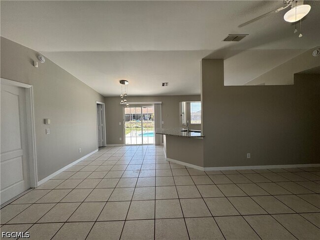 1700 NE 12th St in Cape Coral, FL - Building Photo - Building Photo