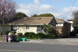 26047 Gading Rd in Hayward, CA - Building Photo - Building Photo