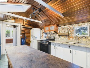 1545 Mariposa St in Richmond, CA - Building Photo - Building Photo