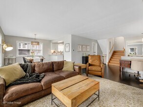 822 N Waiola Ave in La Grange Park, IL - Building Photo - Building Photo