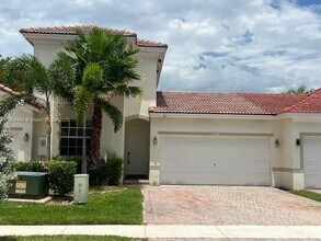2614 SW 188th Ave in Miramar, FL - Foto de edificio - Building Photo