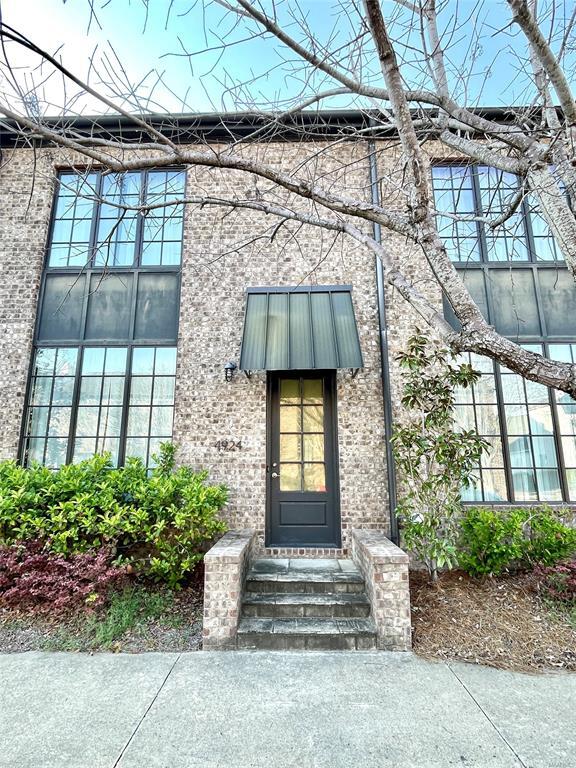 property at 4924 Upper James St