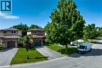 141 Cunningham Dr in New Tecumseth, ON - Building Photo - Building Photo