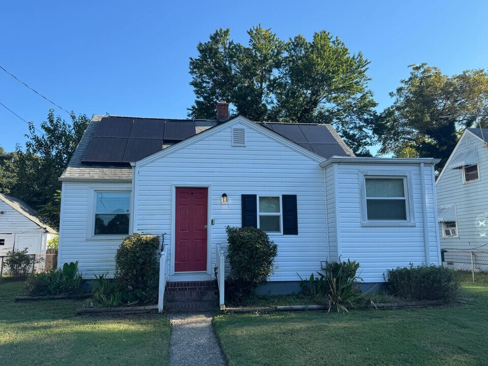 3508 Commonwealth Ave in Portsmouth, VA - Building Photo