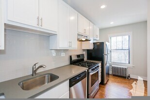 1940 W Wilson Ave, Unit 1942-3L in Chicago, IL - Building Photo