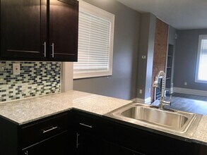 142 Hallock St in Pittsburgh, PA - Building Photo - Building Photo