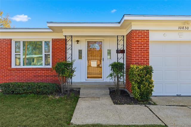 10830 Cotillion Dr in Dallas, TX - Building Photo - Building Photo