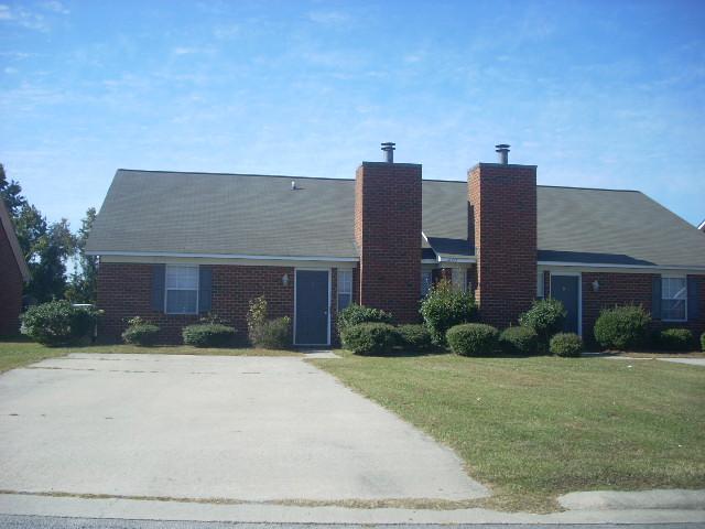 1214 Peyton Cir in Greenville, NC - Building Photo