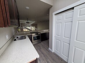 1500 Lake Park Dr SW in Tumwater, WA - Building Photo - Building Photo