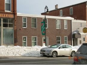 127 Main St in Pembroke, NH - Foto de edificio