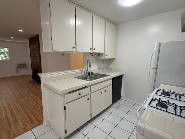 3717 Cardiff Ave in Los Angeles, CA - Building Photo - Building Photo