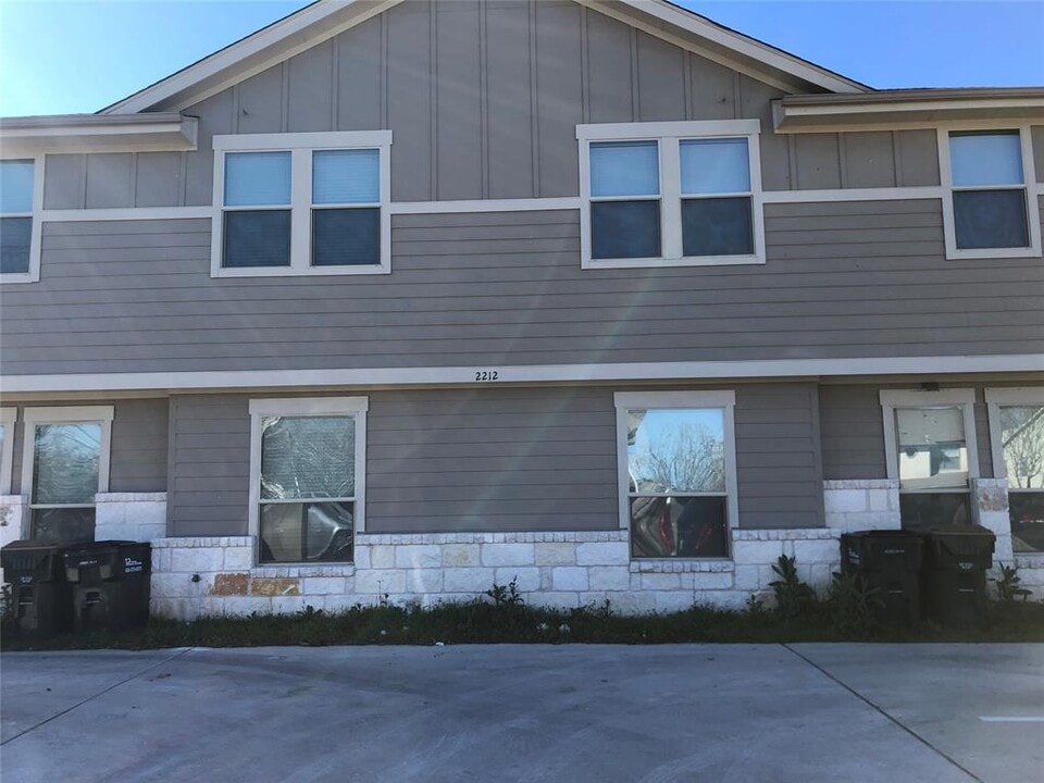 2212 Creekside Ln in Georgetown, TX - Building Photo