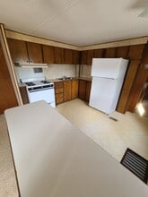 502 E Grandview Dr in Junction City, KS - Building Photo - Building Photo