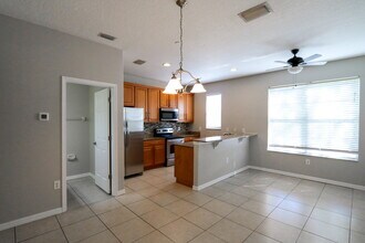 2530 Middleton Grove Dr in Brandon, FL - Building Photo - Building Photo