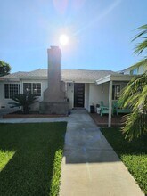5639 Willowcrest Ave in Los Angeles, CA - Building Photo - Building Photo