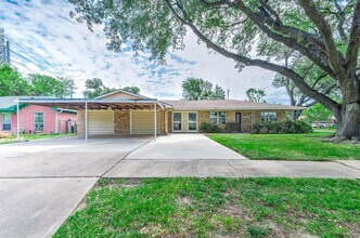 2402 Triway Ln in Houston, TX - Building Photo - Building Photo