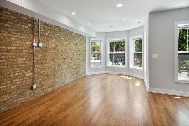 4624 N Ashland Ave, Unit 01Sa in Chicago, IL - Building Photo - Building Photo