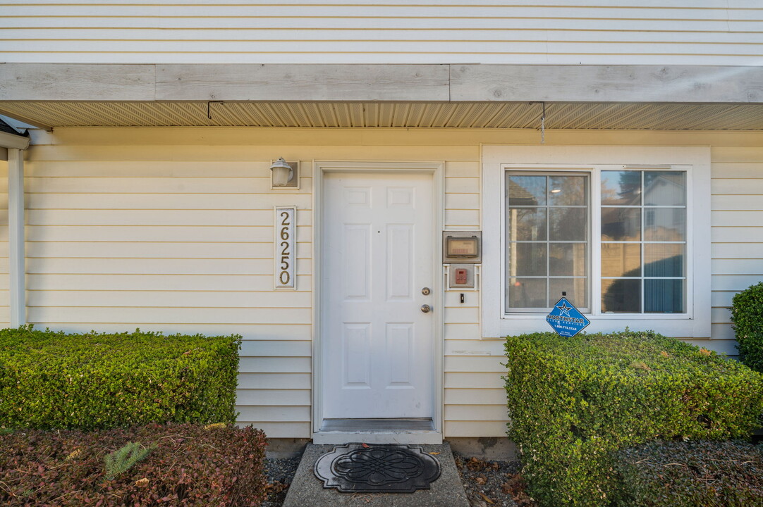 26250 114th Ln SE in Kent, WA - Building Photo