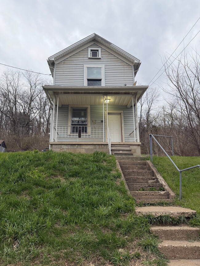 property at 905 N Liberty St