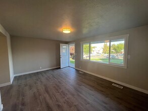 270 N Center St, Unit 270 N Center St #1 in American Fork, UT - Foto de edificio - Building Photo