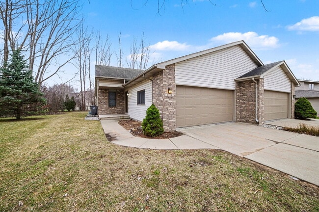 property at 6114 Summerset Dr