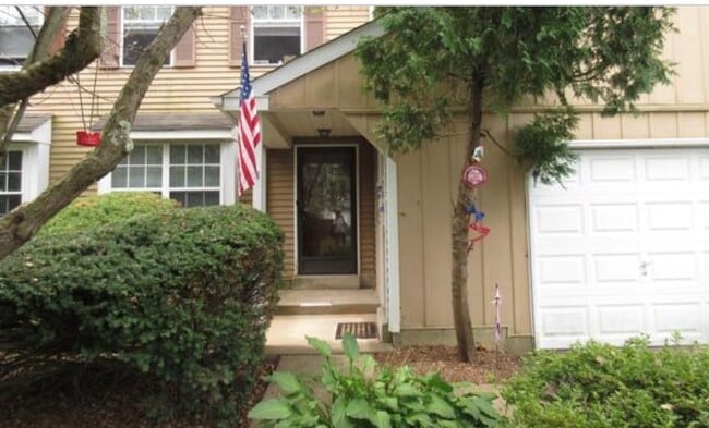 property at 573 Thrush Ct
