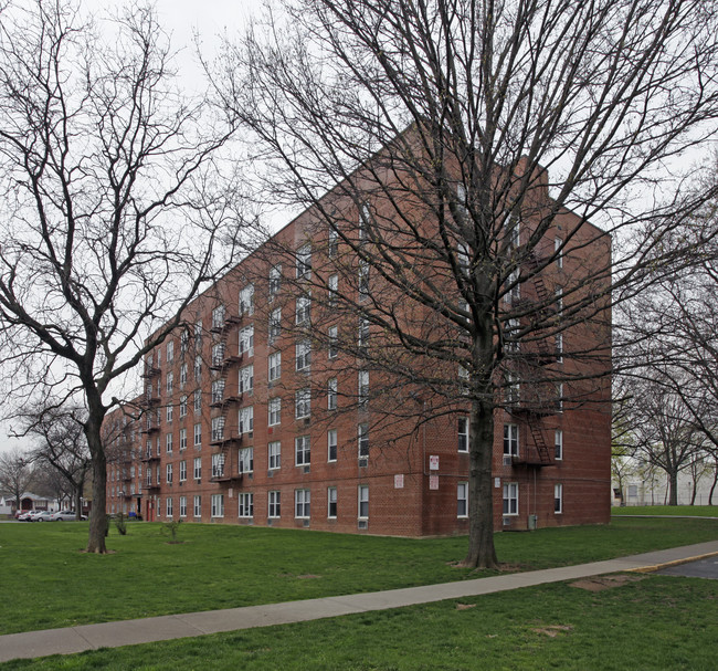 Tysens Park Apartments in Staten Island, NY - Building Photo - Building Photo