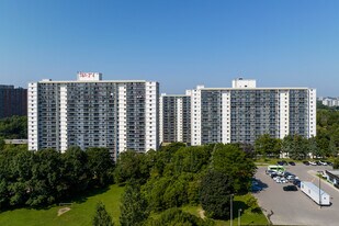 Pharmacy Place in Toronto, ON - Building Photo