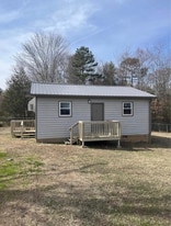 1700 Graystone Pl in Hudson, NC - Building Photo