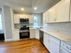 79 Brook St, Unit 3R in Brookline, MA - Building Photo - Building Photo