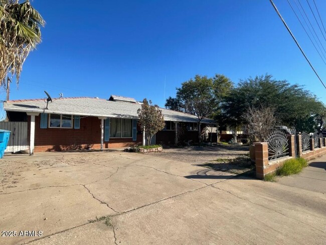 property at 4541 N 51st Ave