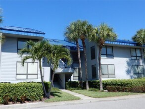 910 Pinellas Bayway S in Tierra Verde, FL - Building Photo - Building Photo
