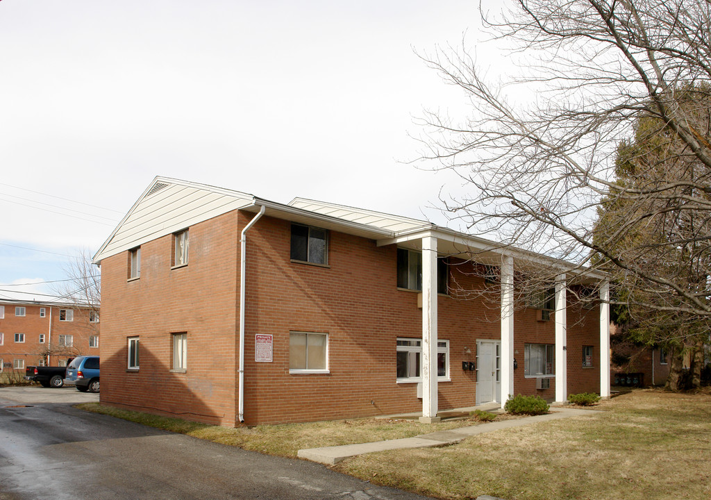 891 Kingsford Rd in Columbus, OH - Building Photo