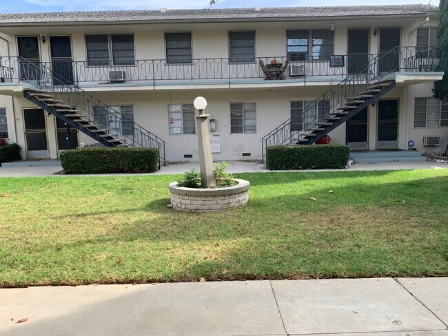13960 Burbank Blvd, Unit 5 photo'