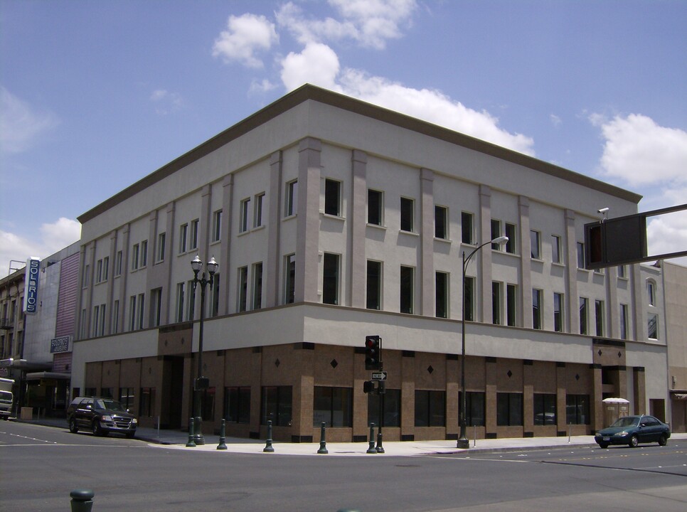 Cal Main Lofts in Stockton, CA - Building Photo