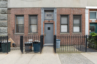 174 Norman Ave in Brooklyn, NY - Building Photo - Building Photo